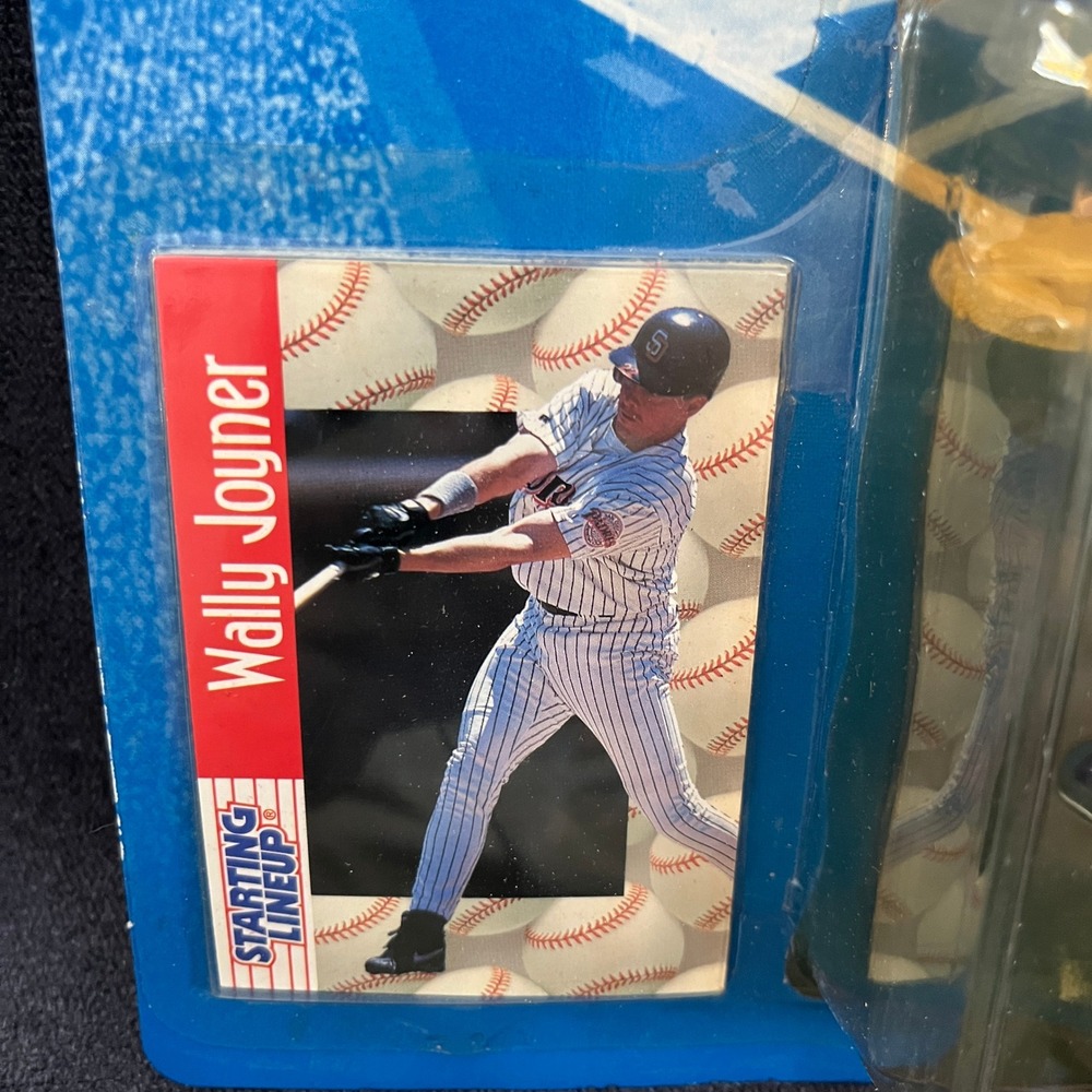 Wally Joyner San Diego Padres Starting Lineup 1997 Kenner Figure with Card MLB - Picture 3 of 4